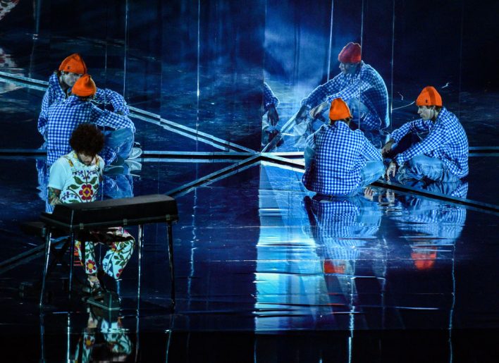 Justin Bieber and Benny Blanco performing at the 2020 American Music Awards